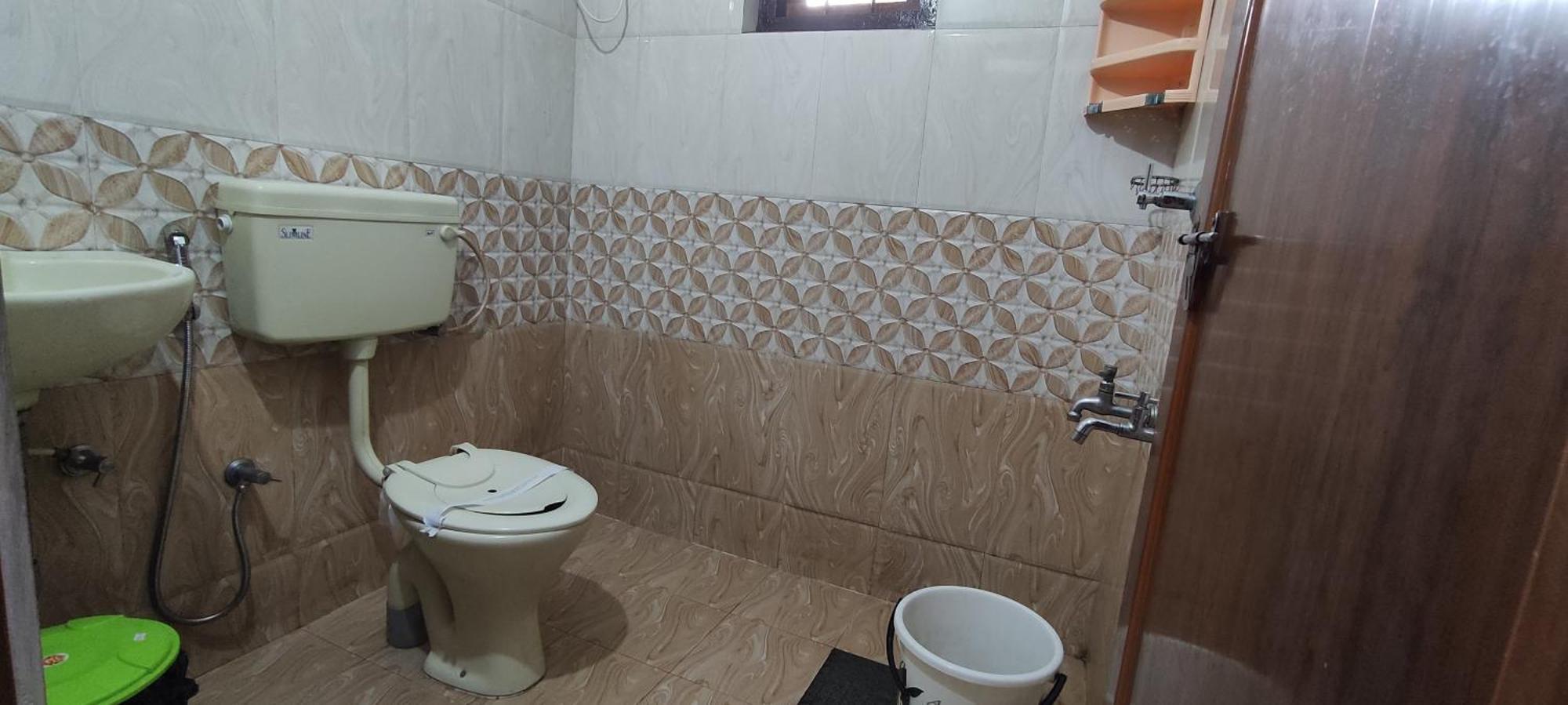 Koonamparayil Home Stay Munnar Anaviratty-Family Only Exterior foto